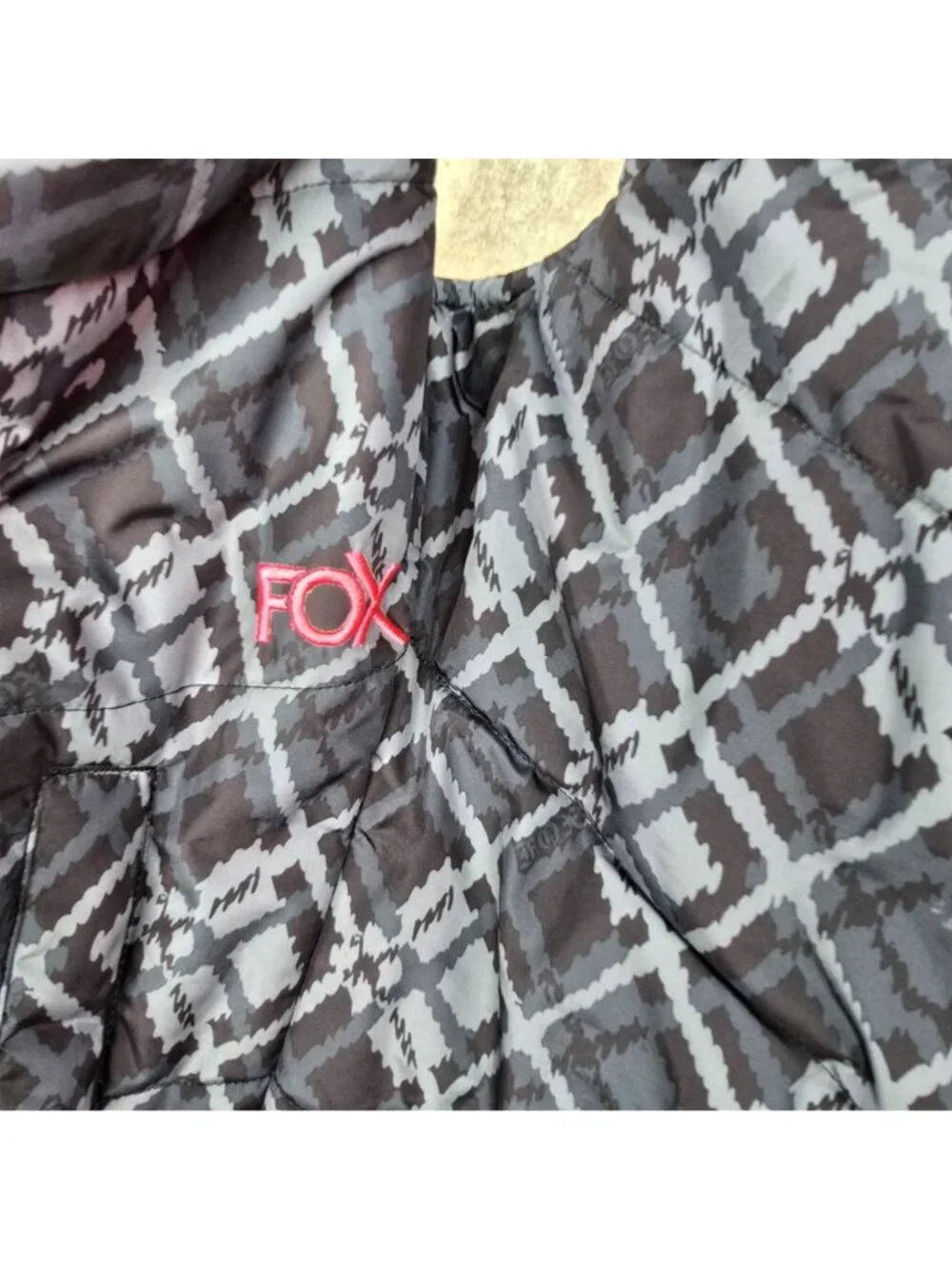Fox Riders Company Quilted Sleeveless Vest Womens Polyester Patterned Lining